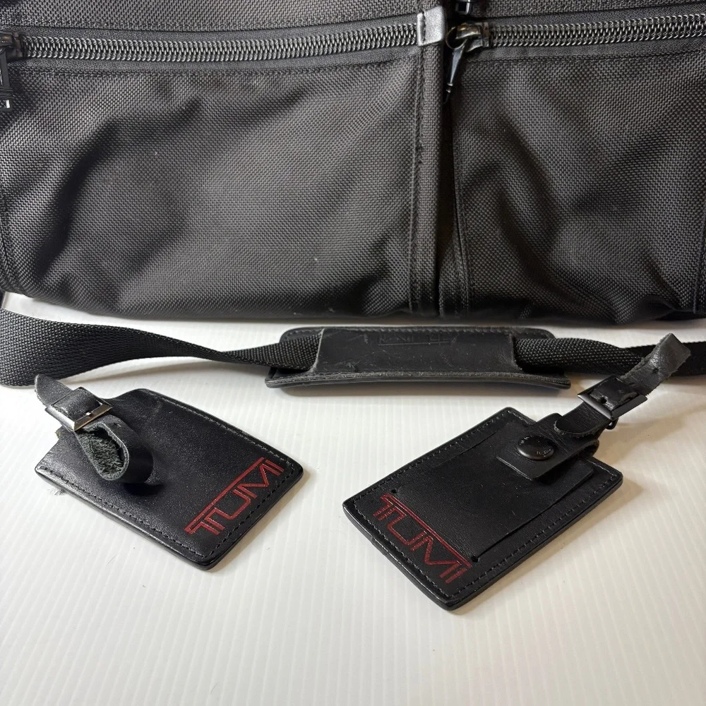 Tumi Alpha Expandable Ballistic Nylon Black Briefcase Messenger Laptop Bag 26160